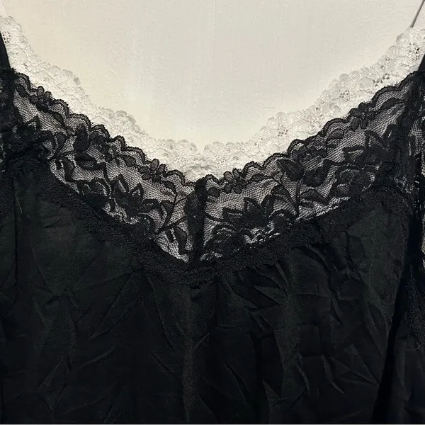 Rue 21 NWOT Black/White/Lace Adjustable Camisole (XL) - Image 2