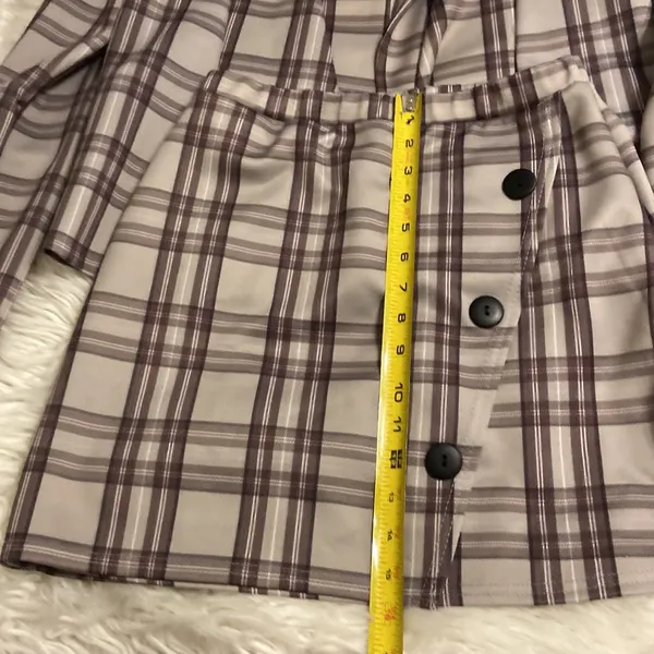 Pretty Little Things US size 8 two pieces skirt and jacket see measurements - Image 10
