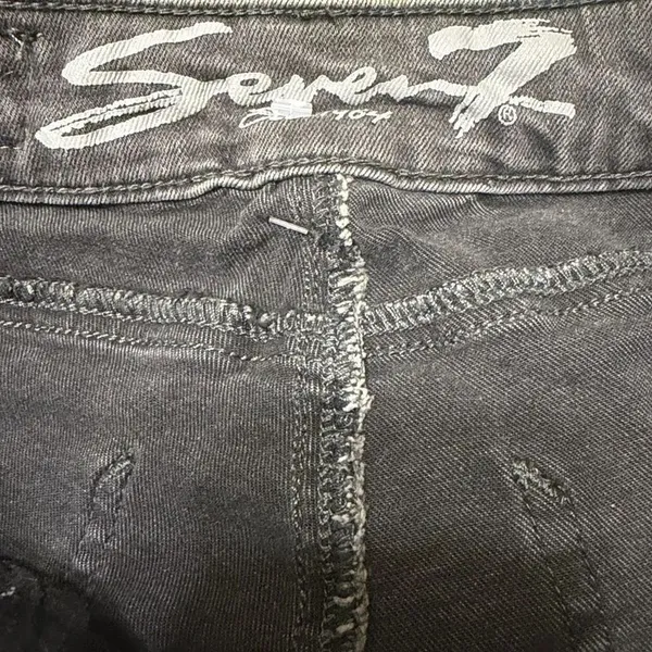 Seven7 Skinny Black Stretchy Distressed Jeans(Size 6) - Image 6