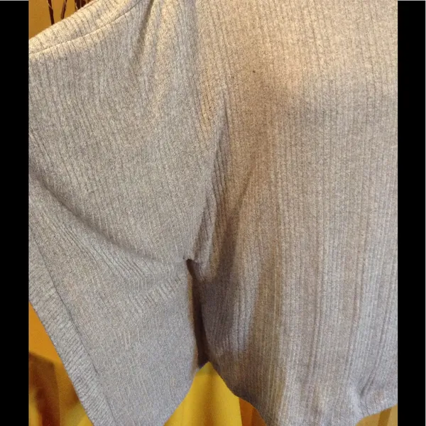 ⬇️ GREY BATWING SWEATER Gray Size M - Image 4
