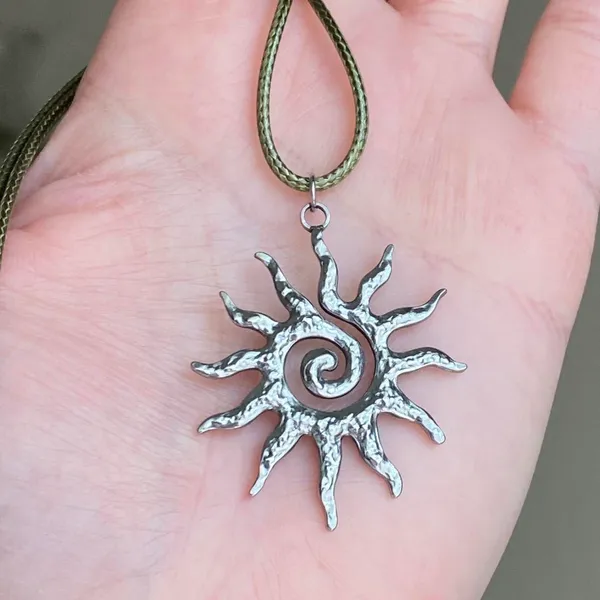 Handmade stainless steel sun boho retro vintage style necklace☀️ - Image 3