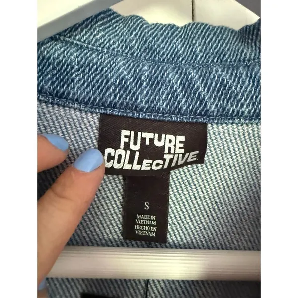 Future Collective NWT blue oversized cropped button down small - Image 3
