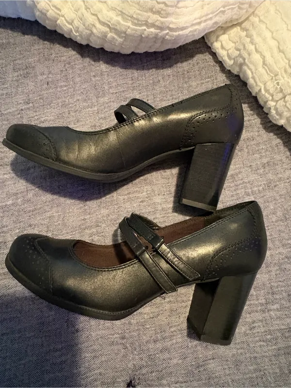 Chunky heel pumps size 8 - Image 5