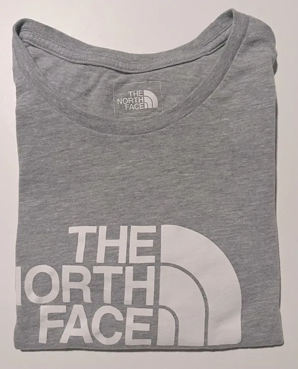 The North Face T-shirt Size M - Image 2