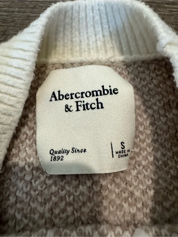 Abercrombie & Fitch Oversized Checkered Sweater - White & Beige - Image 4