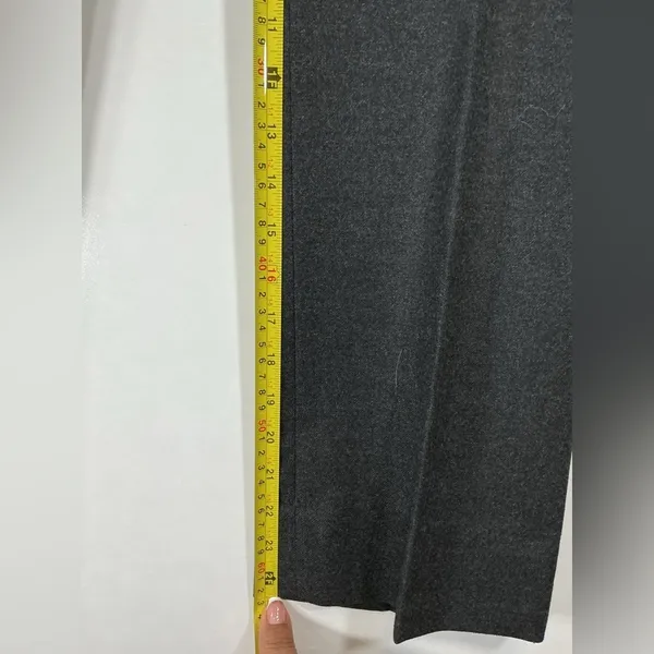 Gucci Black and Cream Label Detail - Image 7