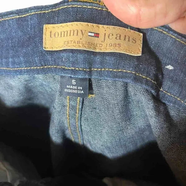 ‎Tommy Hilfiger Y2K Mid Rise Flare Jeans Size 5 - Image 7