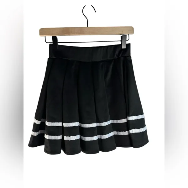 Spirit Halloween Pleated Cheerleader Mini Skirt Small Black White Stripe - Image 3