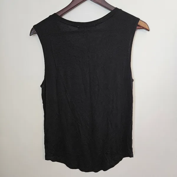 It Closet Tank Top Black Roses Sleeveless Floral Rose Pattern Neutral - Image 4