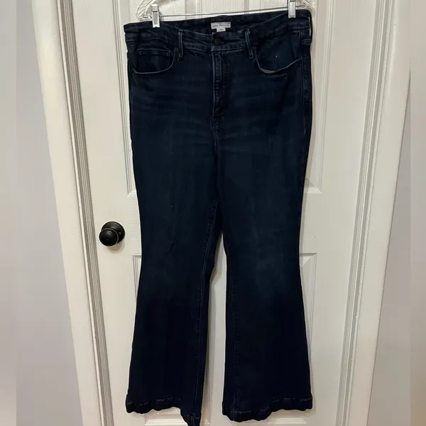Good American Good Legs Flare‎ Jeans in Indigo 616 blue Size 15 / 34 - Image 2