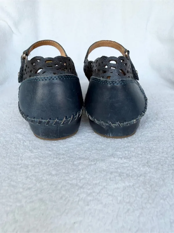 Pikolinos Puerto Vallarta Perforated Leather Mary Jane Flats Navy EU 40 / US 9.5 - Image 5