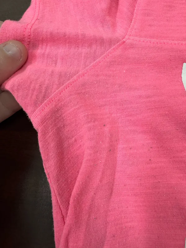 PINK Victoria’s Secret V-Neck Short Sleeve Pink Tee Size Medium - Image 5