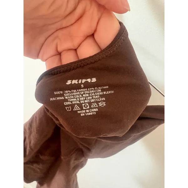 SKIMS Chocolate Brown Cowl Neck Thong Bodysuit Small Sleeveless Stretch Top - Image 3
