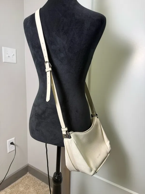 Calvin Klein White Pebbled Leather Crossbody Bag Purse Zip Top Neutral Versatile - Image 3