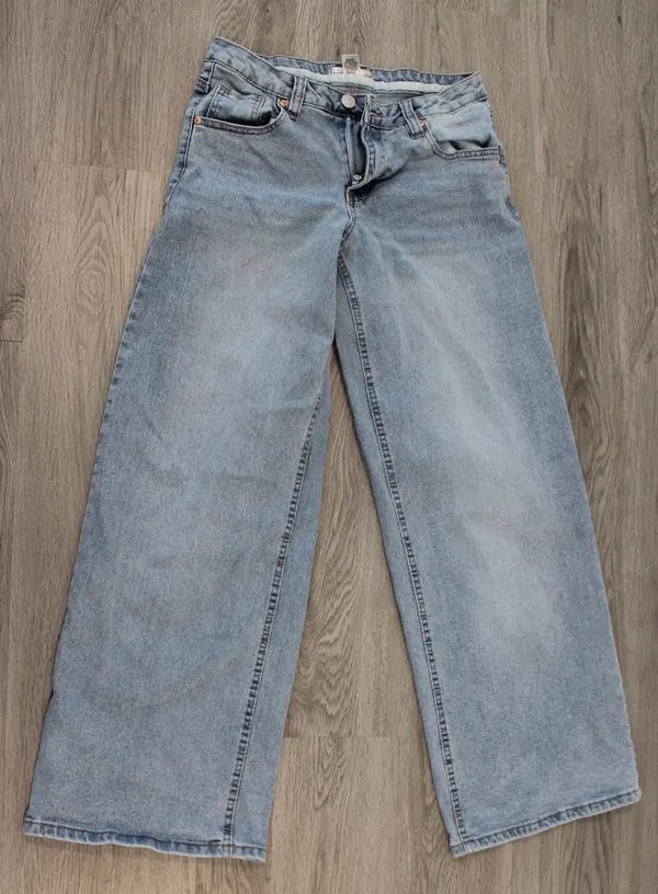 Low Rise Baggy Jeans - Image 2
