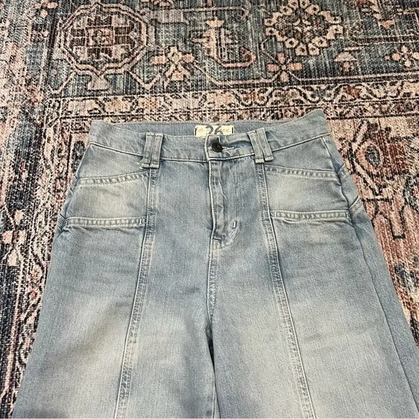 Free People We the Free Let Sunshine In Wide leg Cropped Jeans Sz 26 Light Wash - Image 5