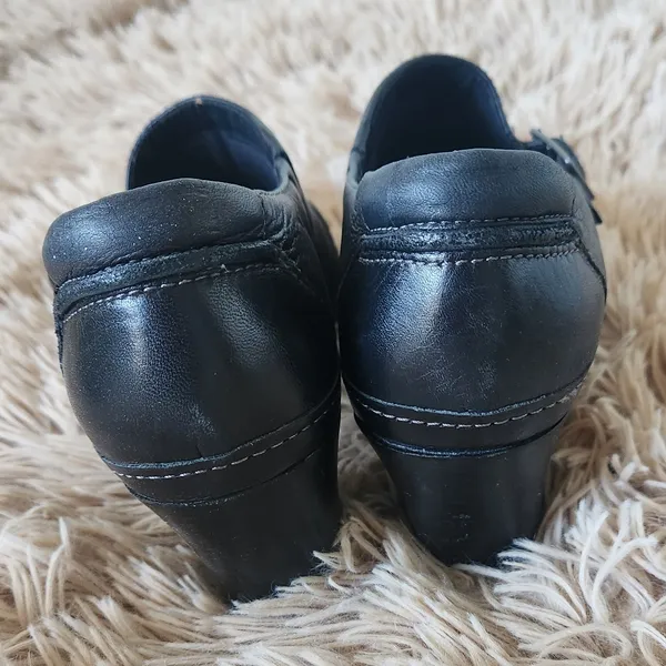 Clarks Artisan Women's Black Leather Upper Shoes Size 71/2 M - Image 5