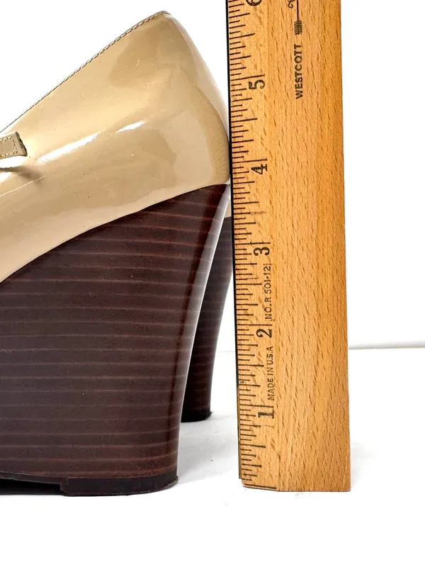 LAUREN RALPH LAUREN grey/taupe wedge Mary jane shoes, size 9 - Image 9