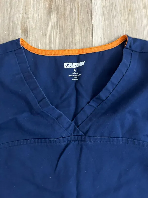 Scrubstar Size Small  Top - Image 2