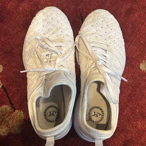 APL gym shoes - Image 2