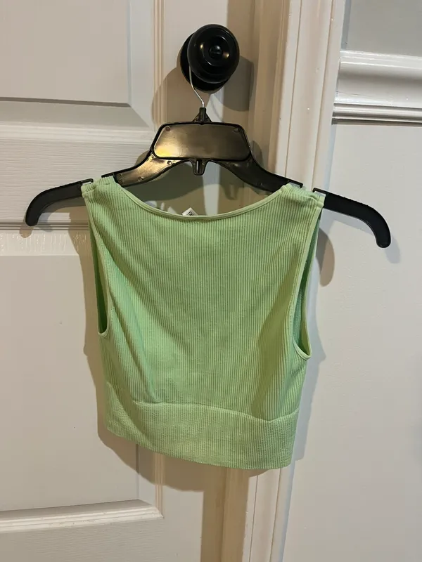 green tank - Image 2