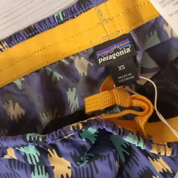 Patagonia intertwined hands perennial blue baggies shorts size XS - Image 7