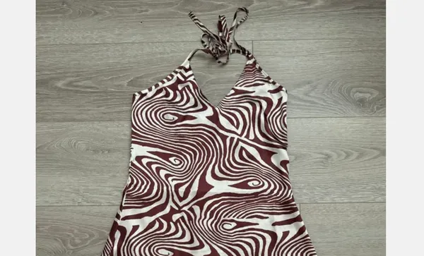 Princess Polly NWT Sz 0 Satin Halter Style Dress - Image 5