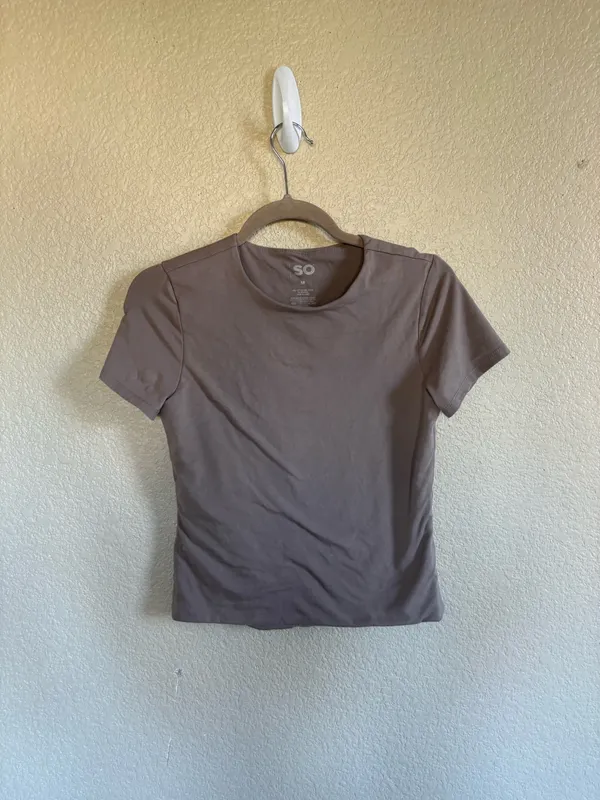 Brown Simple Tee Size M - Image 2