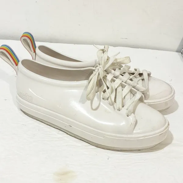 Mel dreamed by Melissa White Rubber White Glossy Shoes‎ w/ Rainbow Tabs Size 7 - Image 3