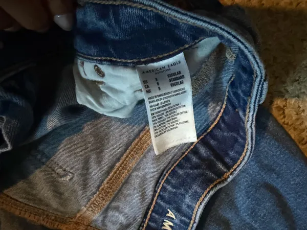 American Eagle Jeans - Image 3
