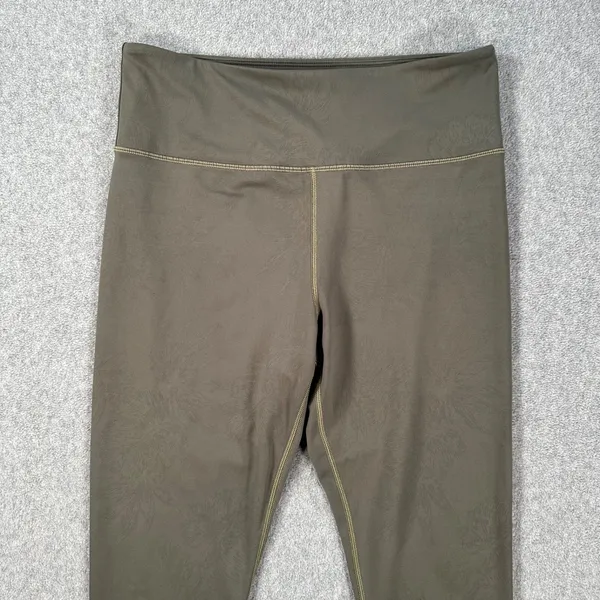 Zyia Active Cropped Leggings Women's 12 Olive Green Floral Print Gym Workout - Image 3