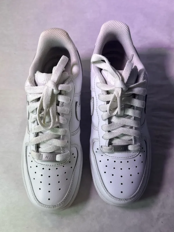 Nike White Low-Top Leather Sneakers - Image 3