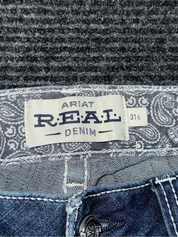 Ariat R.E.A.L. Women’s Mid Rise Boot Cut Stretch Entwined Jeans Marine Wash 31 S - Image 6