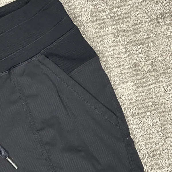 Lululemon Black Street To Studio Pants Womens 6 Pockets Cropped Comfort - Image 3