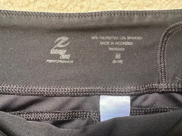 Ladies Energy Zone Gaucho Athletic Pants – Size Medium (8-10) | High-Waist Black Workout Capris - Image 2