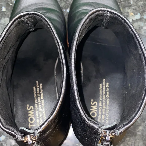 Toms Carpe Diern Leila Black Ankle Booties with Brown Heel Size 7 - Image 5