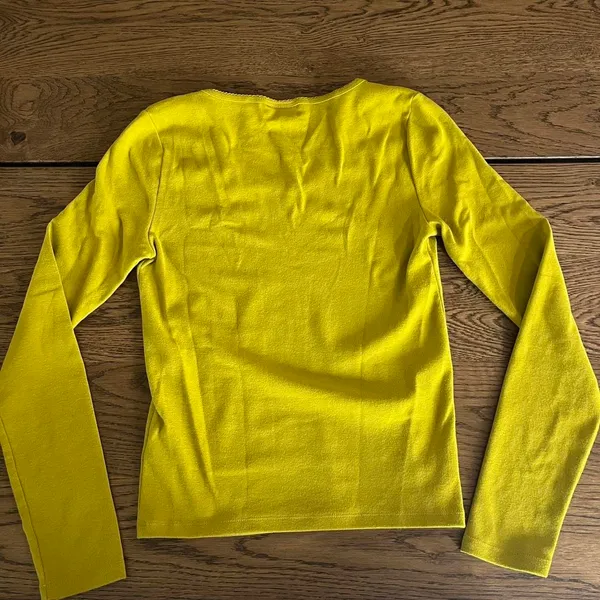 Chartreuse Sunday Best full-length, V-neck long sleeve - Image 2