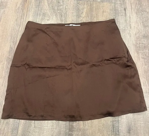 Hollister brown satin skirt - Image 3