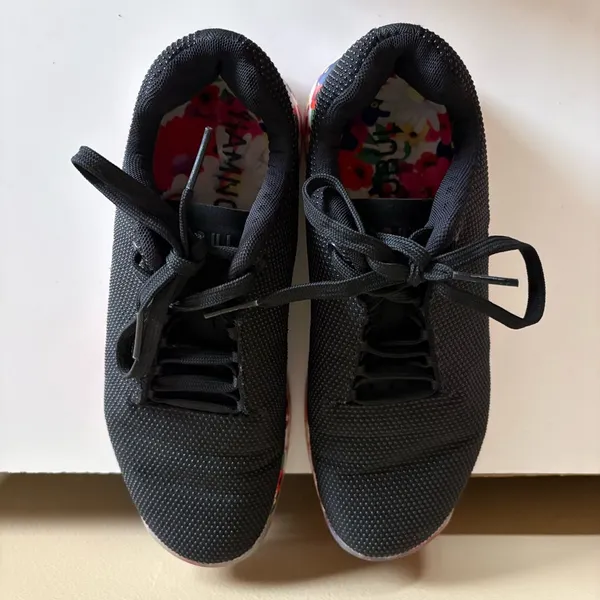 NOBULL Women's Black Daisy Floral Trainer Sneakers Size 9 - Image 8