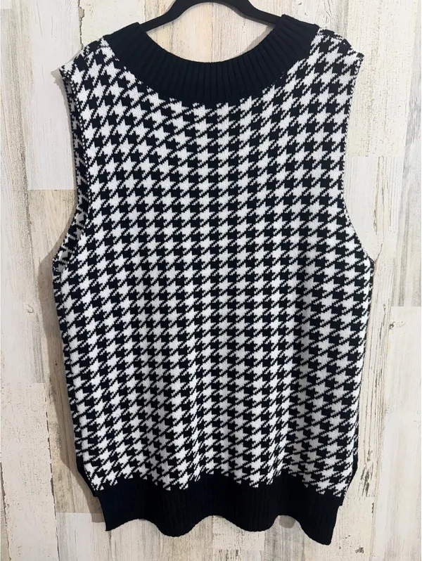 Black and White Houndstooth Knit Sweater Vest V Neck Sleeveless Size XL - Image 4