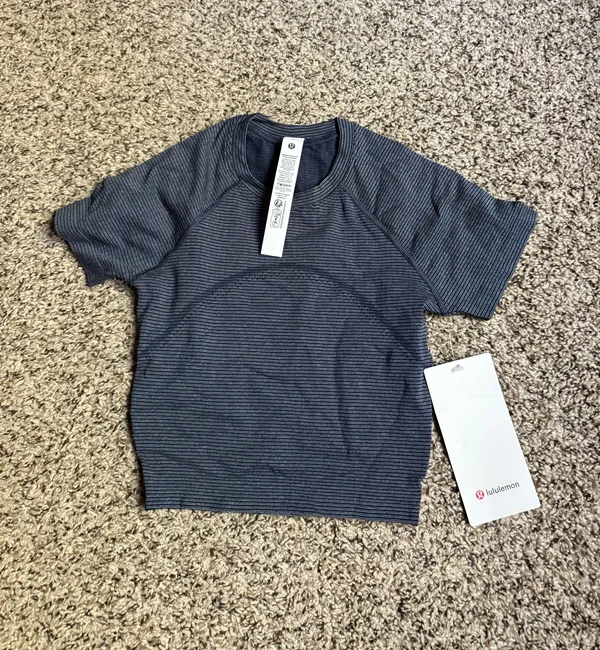 Lululemon Swiftly Tech Cropped Short-Sleeve Shirt 2.0 - Image 4