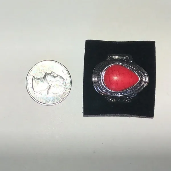 Red Teardrop Stone Silver Tone Boho Statement Ring - Image 4