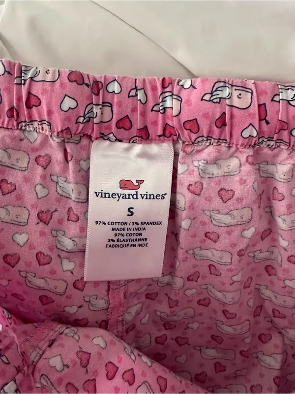 Vineyard Vines Valentine’s Day Whales & Hearts Pajama Pants - Image 5