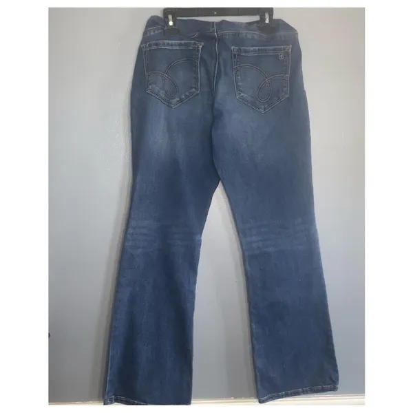 Medium Wash Straight Leg Maternity Blue Jeans PM - Image 4