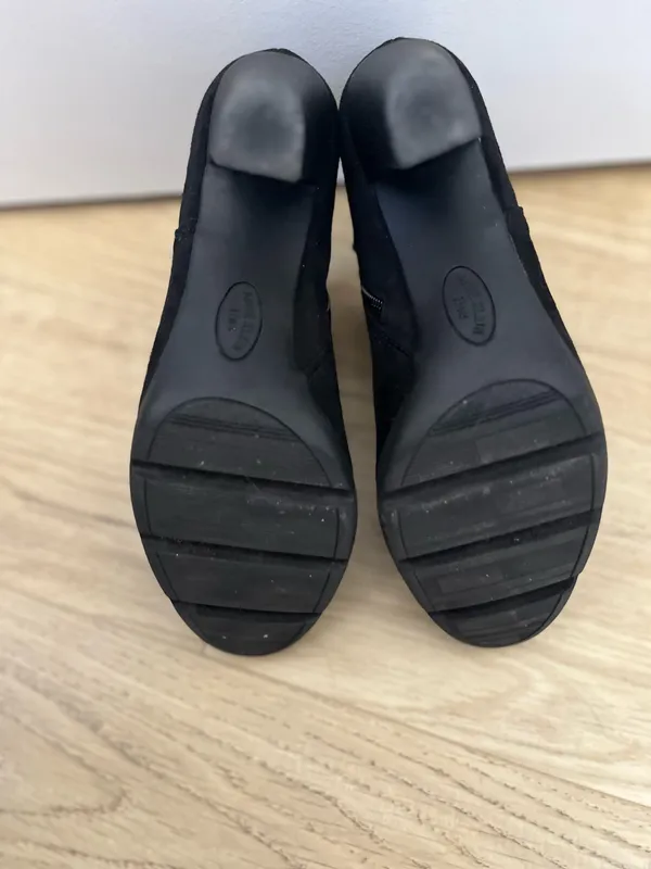 Anne Klein Booties Black Suede Heeled - Image 3