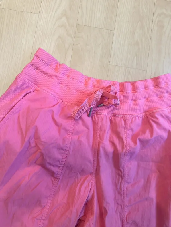 Lululemon Women's Pink Drawstring Joggers Size 4 Cuffed Ankles - Image 3