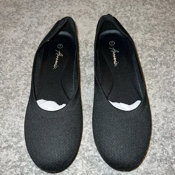 Black Slip On Flats NWT Size 7 - Image 5