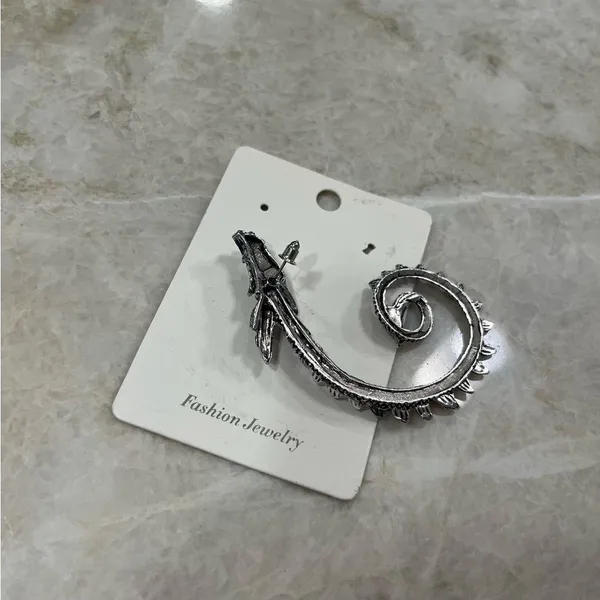Dragon ear cuff Silver - Image 4