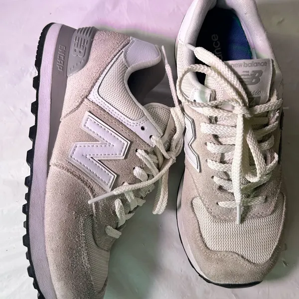 New Balance 574 Retro Sneaker in Light Gray and White - Image 5
