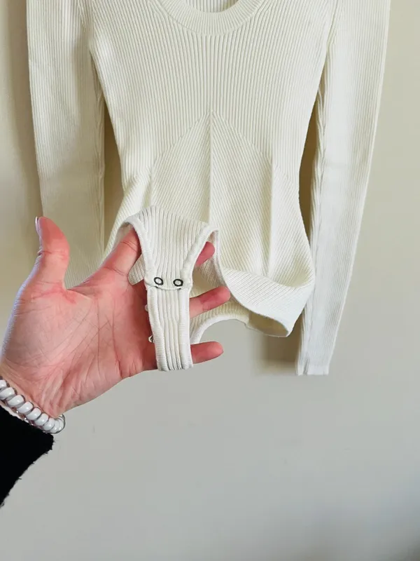 Abercrombie & Fitch Ribbed White Bodysuit - Image 4